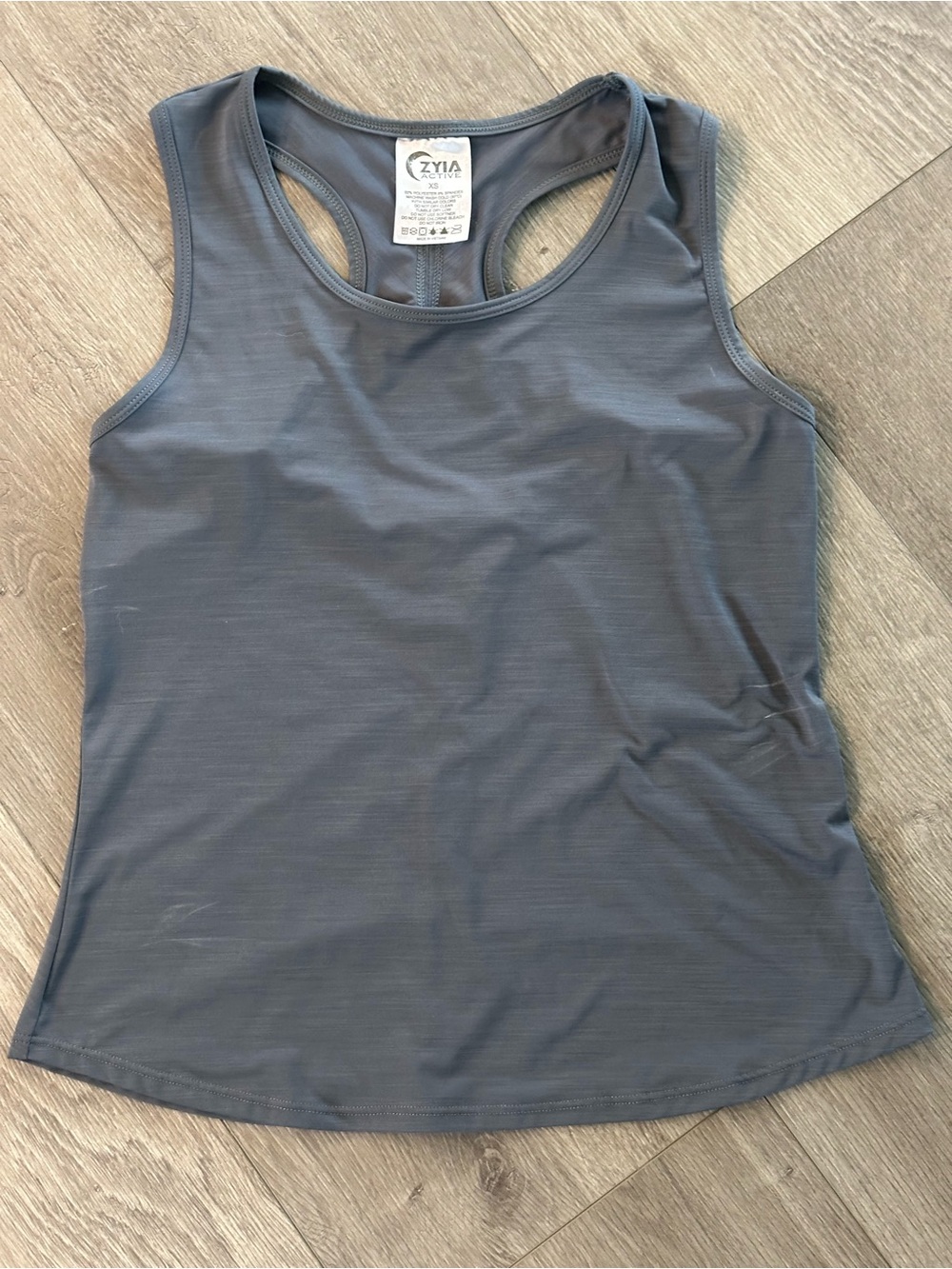 Zyia tank